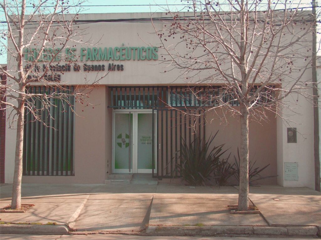Fachada Colegio de Farmaceuticos de Colon BA